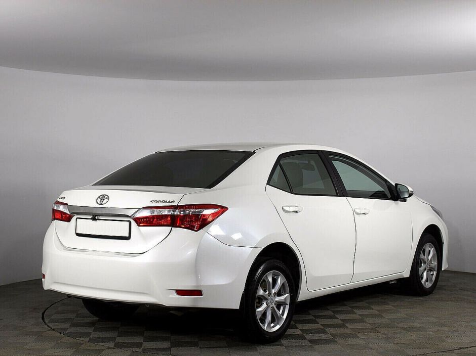 Toyota Corolla, 1.6 л, МТ, 2013 фото 5