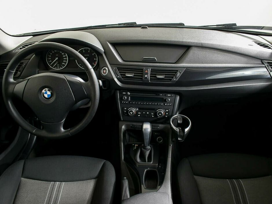 BMW X1, 2.0 л, АТ, 2011 фото 1