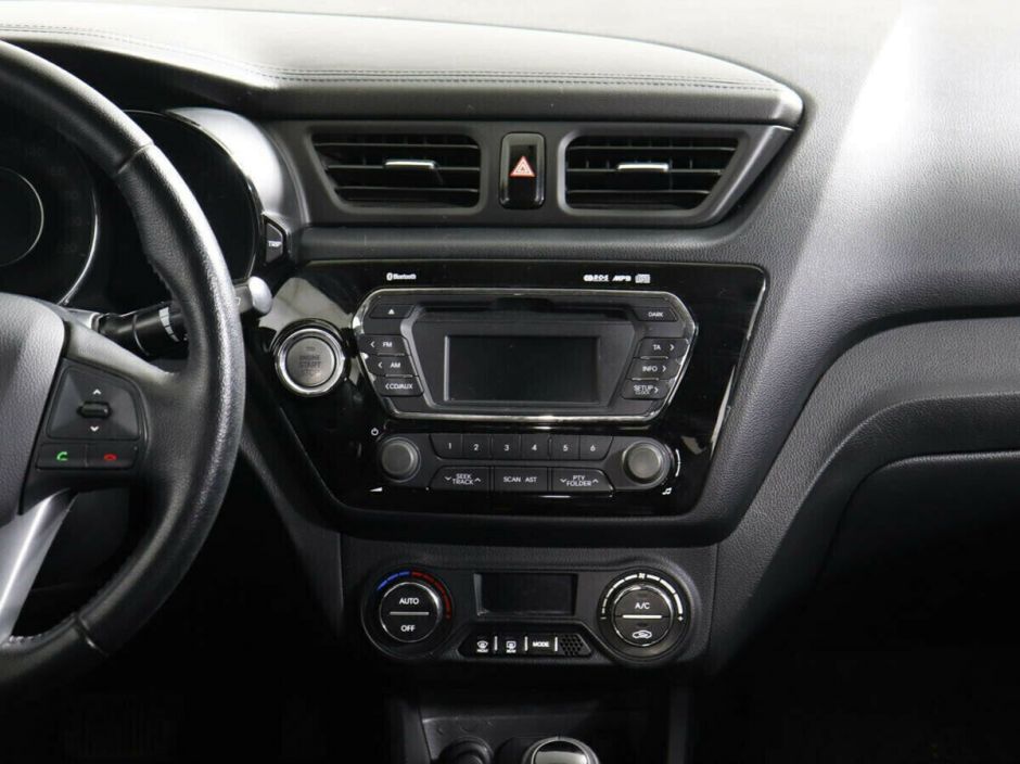 Kia Rio, 1.6 л, АТ, 2013 фото 8