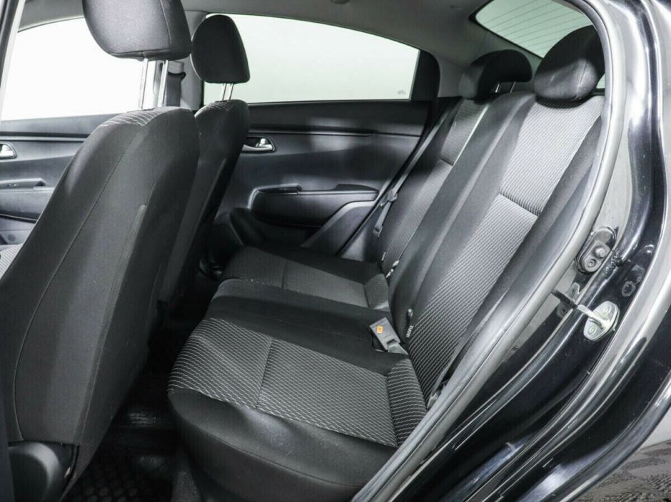 Kia Rio, 1.4 л, АТ, 2018 фото 2