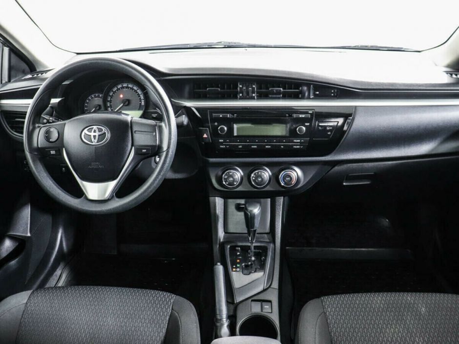 Toyota Corolla, 1.6 л, Вариатор, 2013 фото 2