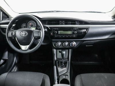 Toyota Corolla, 1.6 л, CVT, 2013 фото 2