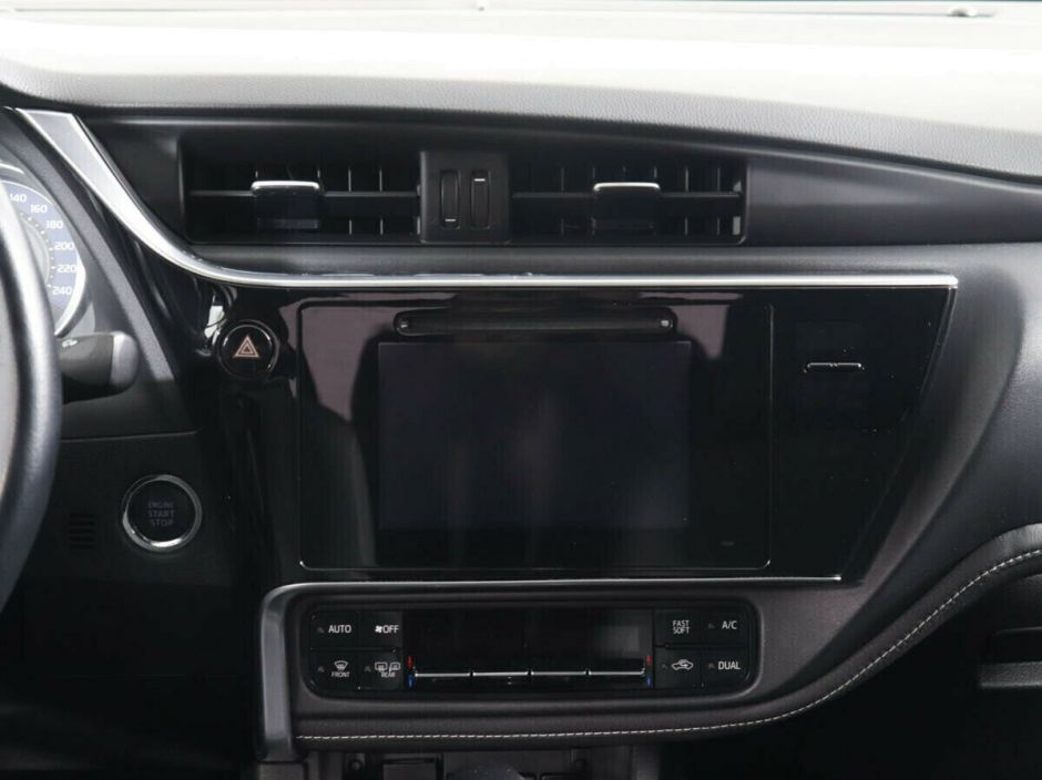 Toyota Corolla, 1.6 л, Вариатор, 2016 фото 7