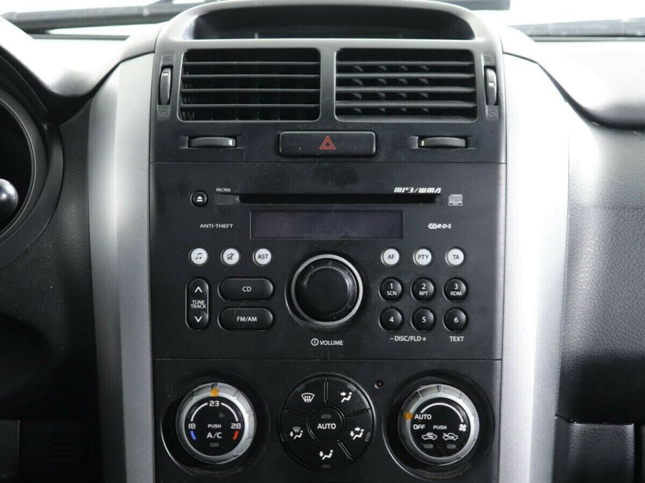 Suzuki Grand Vitara, 2.0 л, АТ, 2008 фото 1