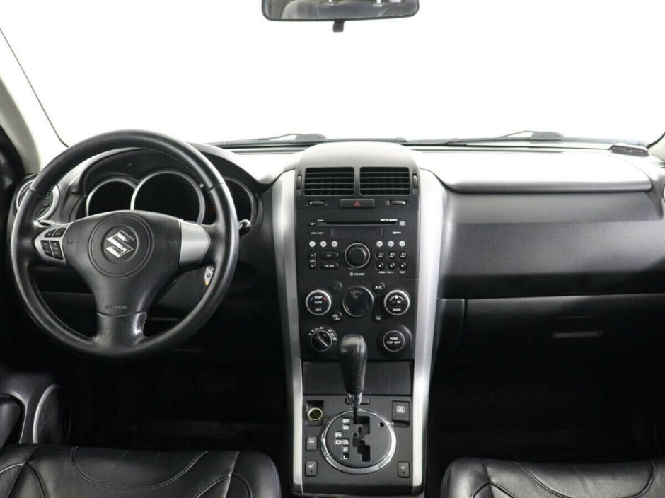Suzuki Grand Vitara, 2.4 л, АТ, 2011 фото 6