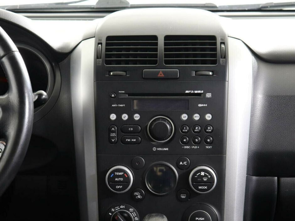 Suzuki Grand Vitara, 2.4 л, АТ, 2011 фото 7