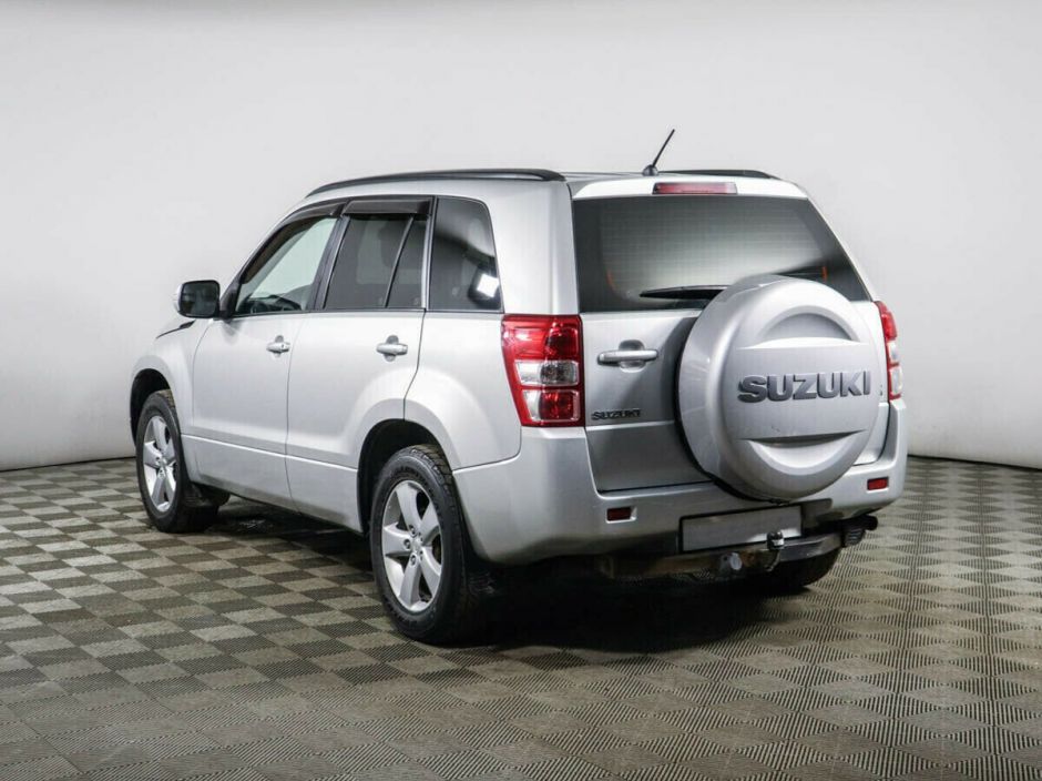 Suzuki Grand Vitara, 2.4 л, АТ, 2010 фото 6