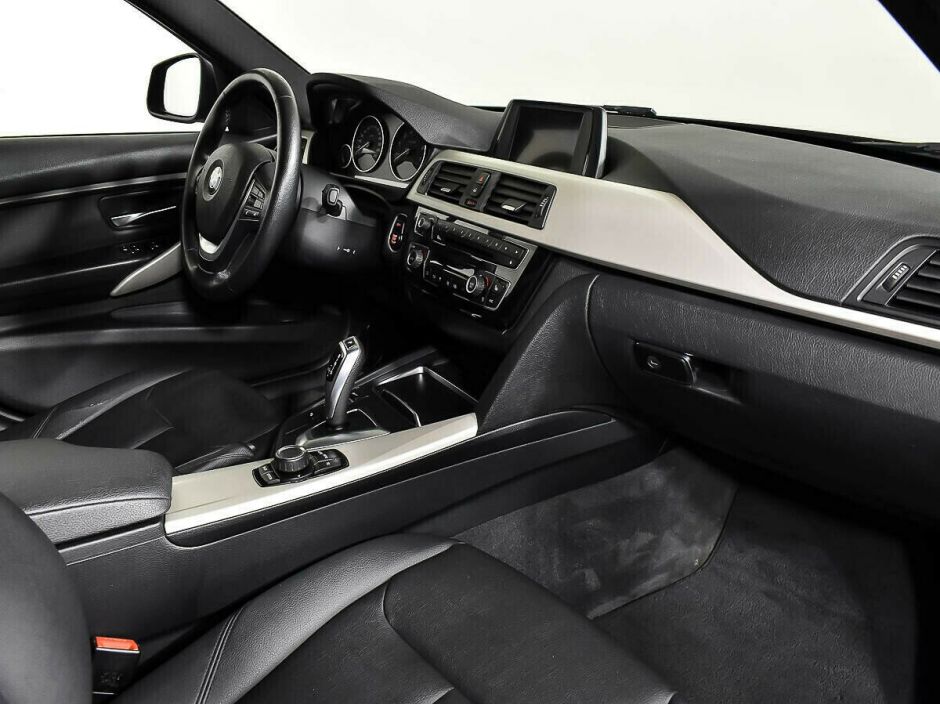 BMW 3 серии, 1.5 л, АТ, 2015 фото 2