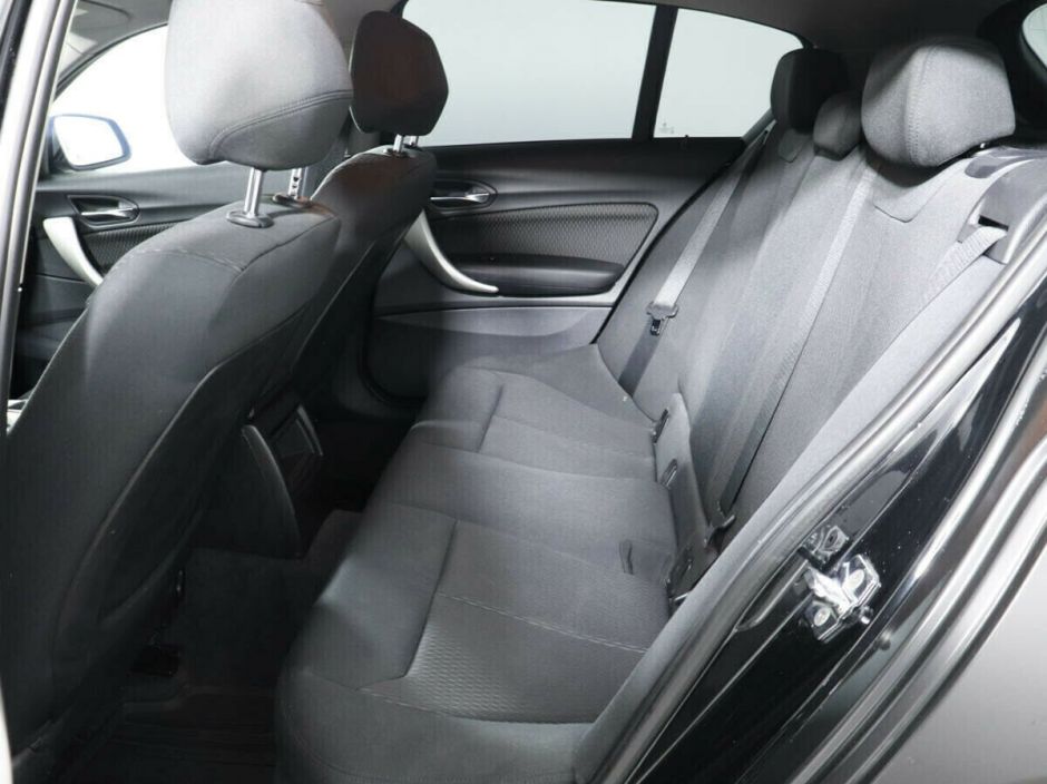 BMW 1 серии, 1.6 л, АТ, 2012 фото 1