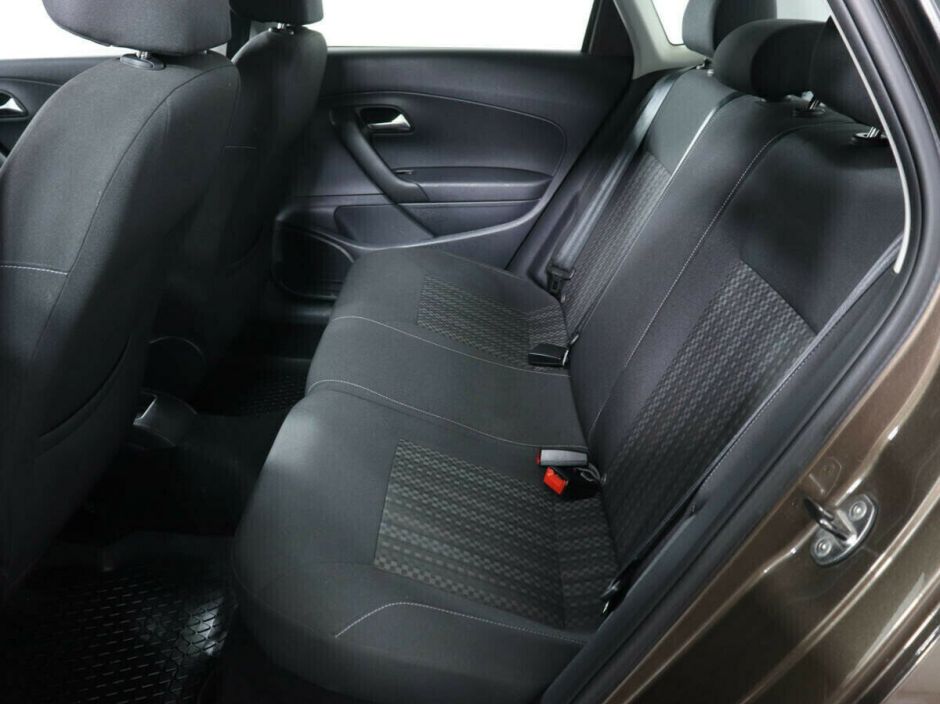 Volkswagen Polo, 1.6 л, МТ, 2016 фото 8