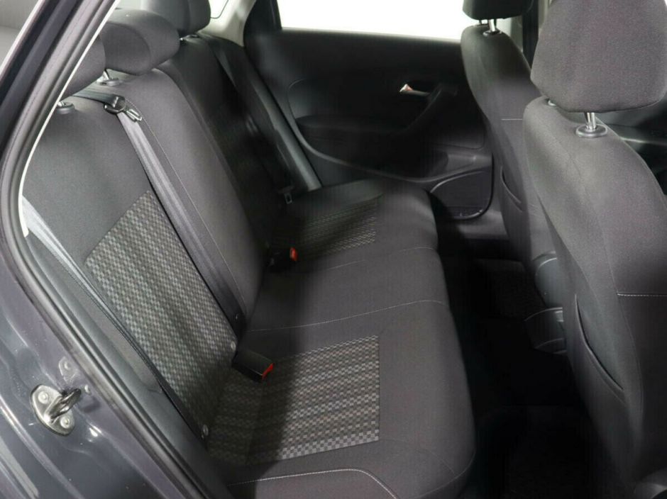 Volkswagen Polo, 1.6 л, АТ, 2016 фото 8