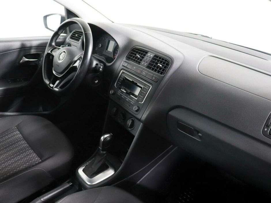 Volkswagen Polo, 1.6 л, АТ, 2016 фото 2