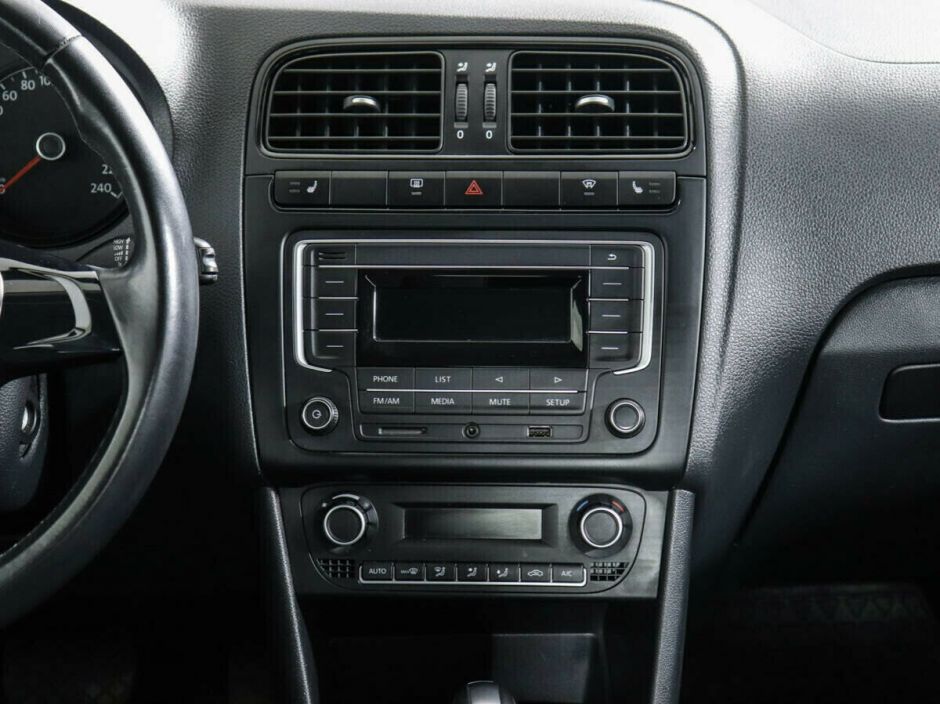 Volkswagen Polo, 1.6 л, АТ, 2016 фото 7