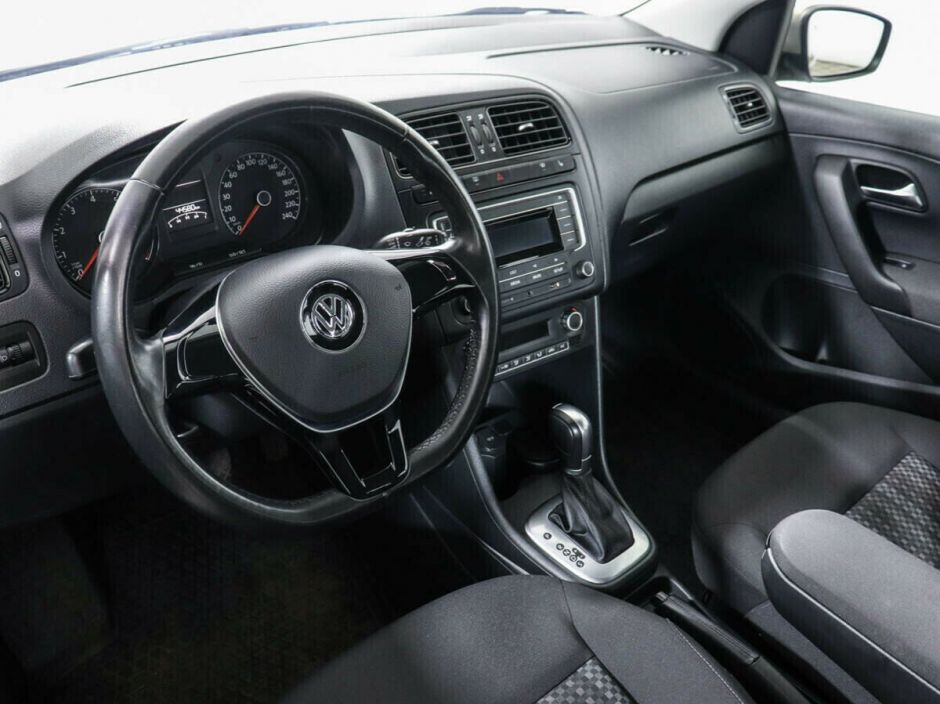 Volkswagen Polo, 1.6 л, АТ, 2016 фото 1