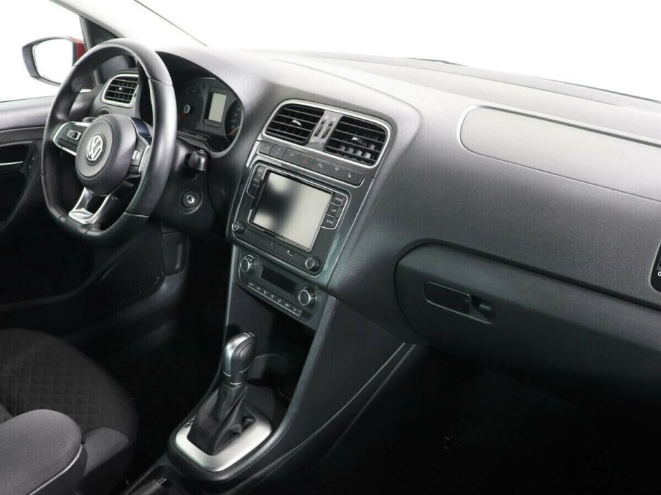 Volkswagen Polo, 1.4 л, Робот, 2017 фото 7