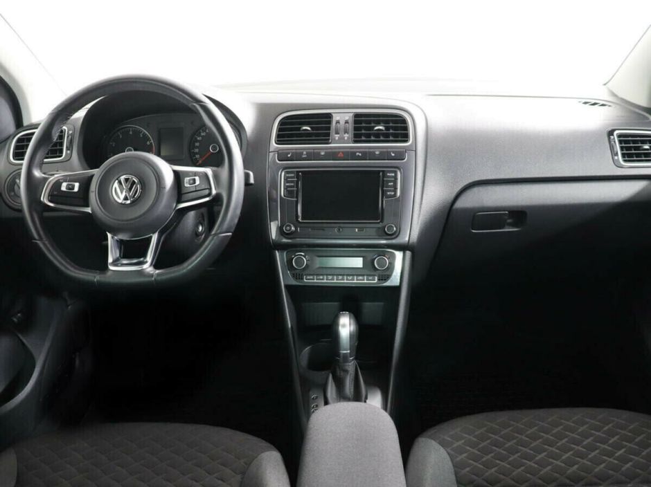 Volkswagen Polo, 1.4 л, Робот, 2017 фото 9