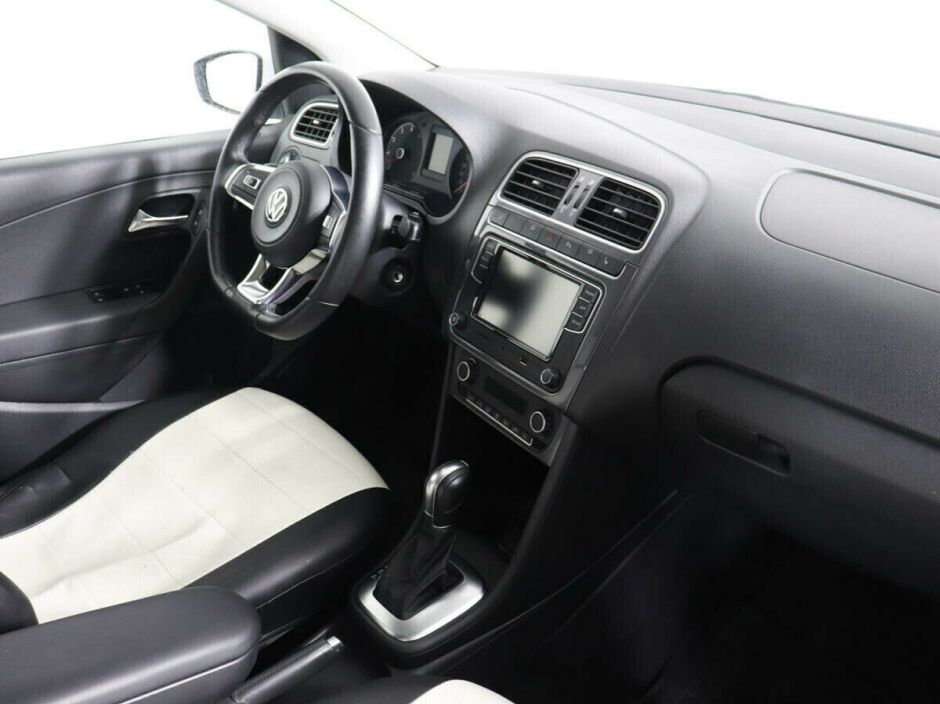 Volkswagen Polo, 1.6 л, АТ, 2018 фото 9