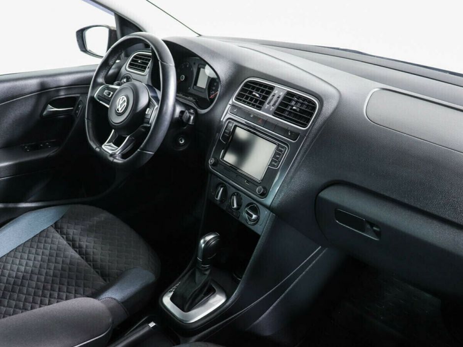 Volkswagen Polo, 1.6 л, АТ, 2017 фото 2