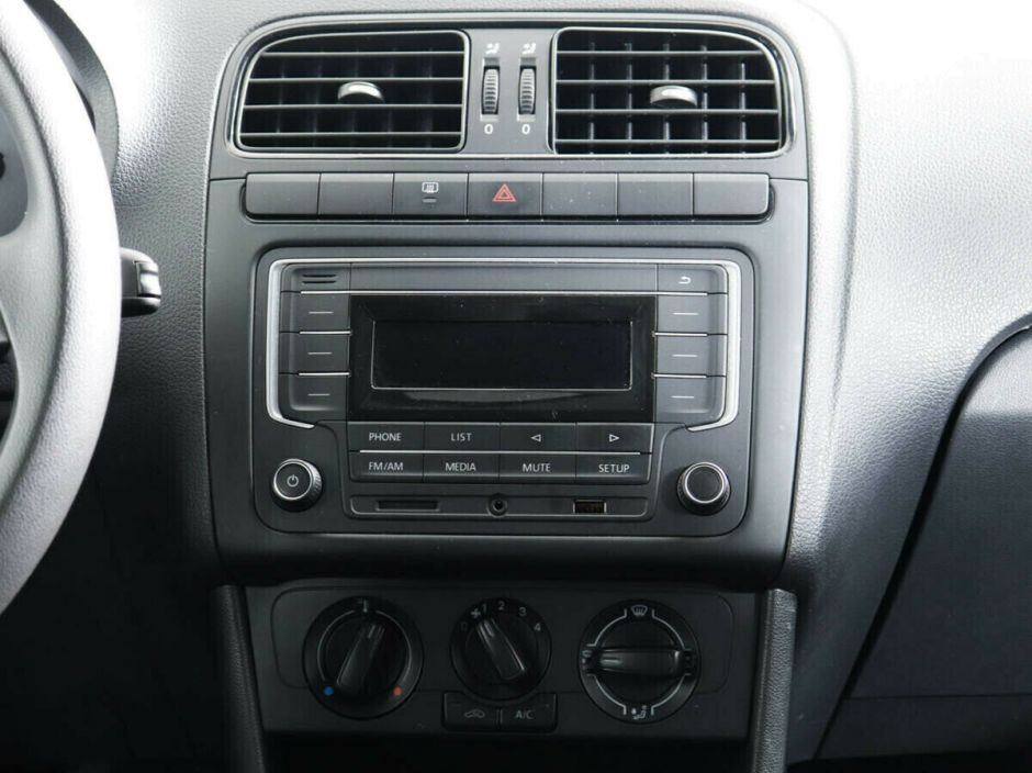 Volkswagen Polo, 1.6 л, МТ, 2017 фото 8