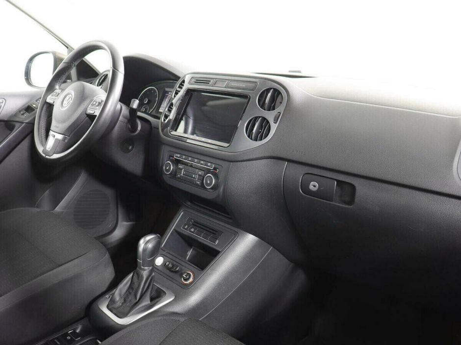 Volkswagen Tiguan, 2.0 л, АТ, 2014 фото 2