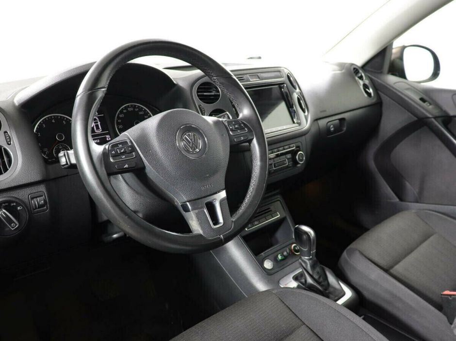 Volkswagen Tiguan, 2.0 л, АТ, 2014 фото 1