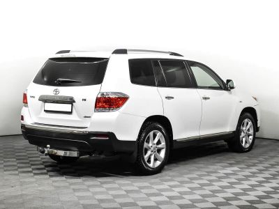 Toyota Highlander, 3.5 л, АКПП, 2011 фото 4