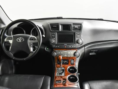 Toyota Highlander, 3.5 л, АКПП, 2011 фото 8