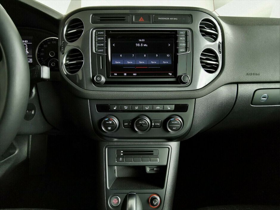 Volkswagen Tiguan, 2.0 л, АТ, 2013 фото 1