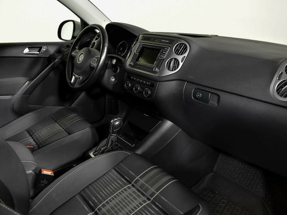 Volkswagen Tiguan, 1.4 л, Робот, 2012 фото 7