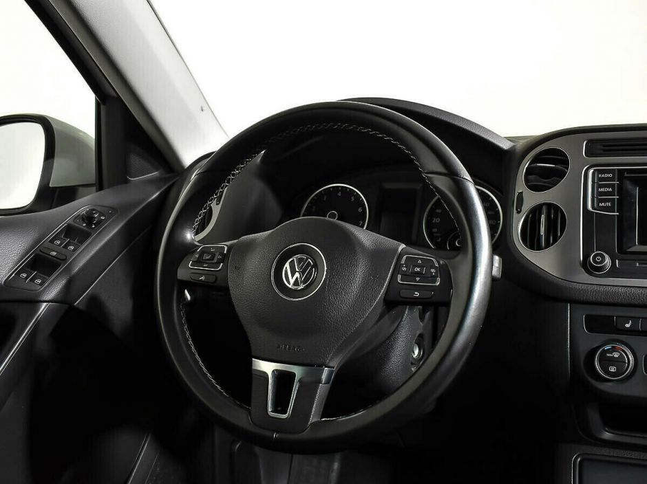 Volkswagen Tiguan, 1.4 л, Робот, 2012 фото 9