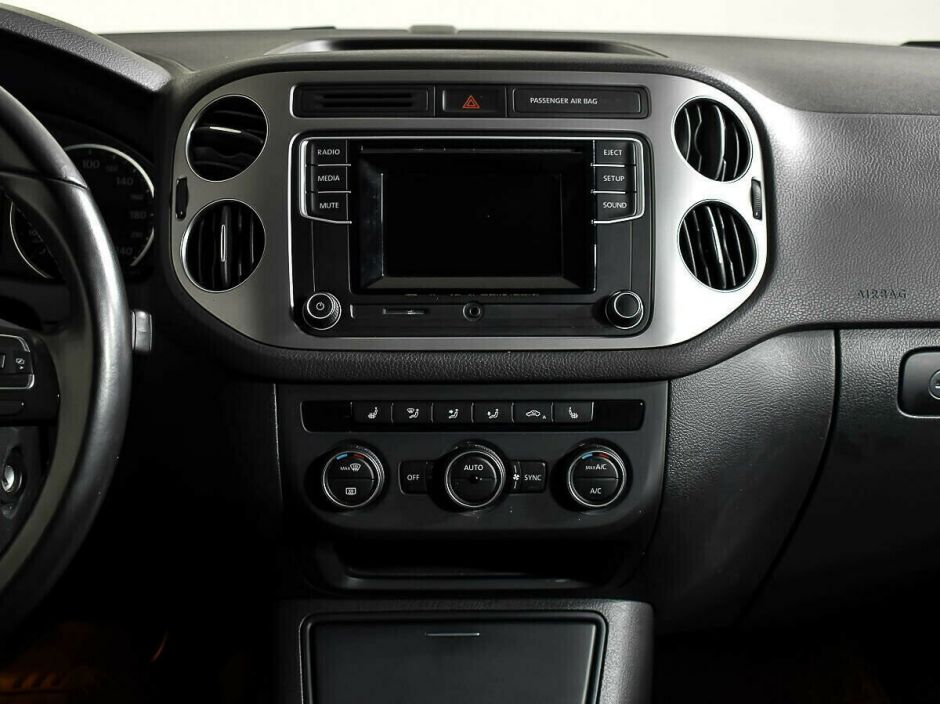 Volkswagen Tiguan, 1.4 л, Робот, 2012 фото 11