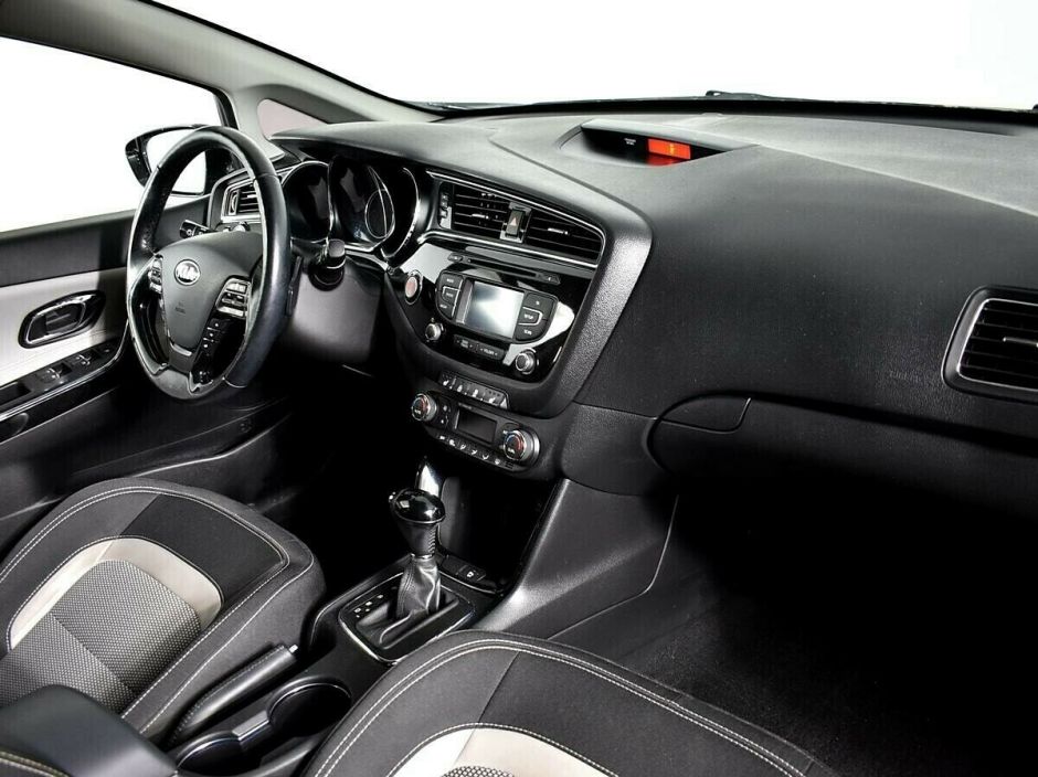 Kia Ceed, 1.6 л, АТ, 2014 фото 2