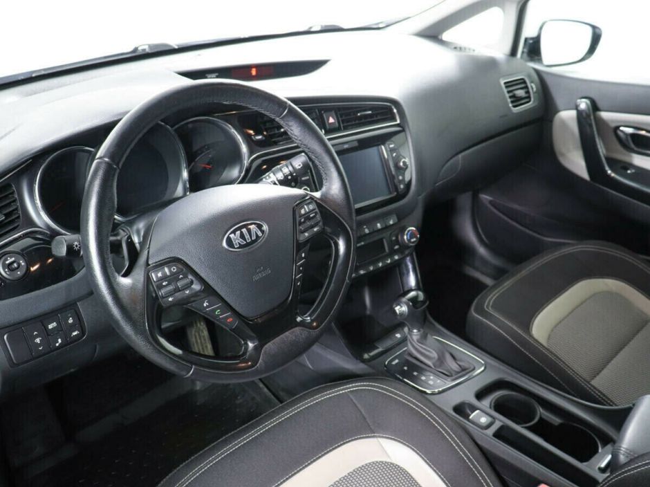 Kia Ceed, 1.6 л, Робот, 2016 фото 7