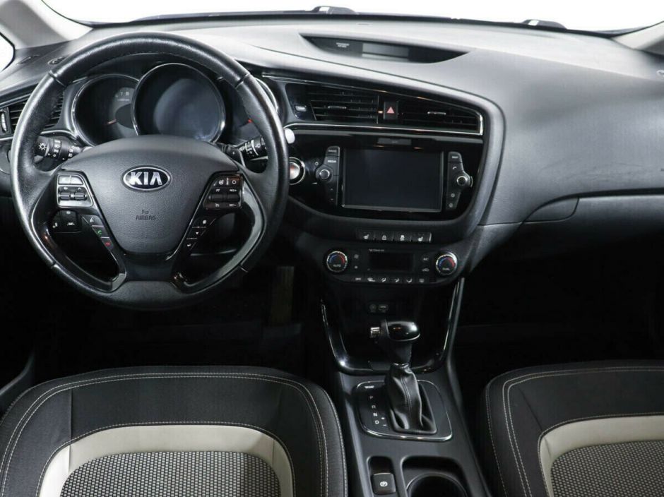 Kia Ceed, 1.6 л, Робот, 2016 фото 1