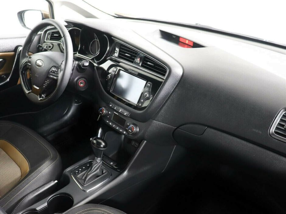 Kia Ceed, 1.6 л, Робот, 2018 фото 7