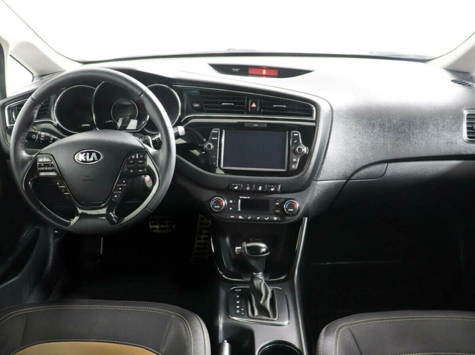Kia Ceed, 1.6 л, Робот, 2018 фото 2