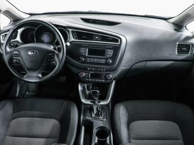 Kia Ceed, 1.6 л, АКПП, 2015 фото 2