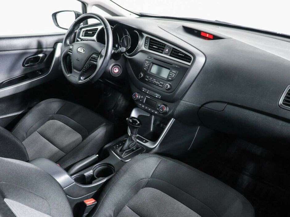 Kia Ceed, 1.6 л, АТ, 2015 фото 1