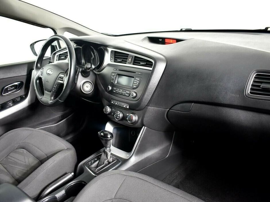 Kia Ceed, 1.6 л, АТ, 2015 фото 1