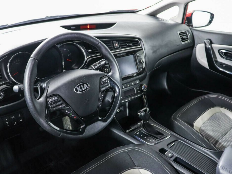 Kia Ceed, 1.6 л, Робот, 2017 фото 9