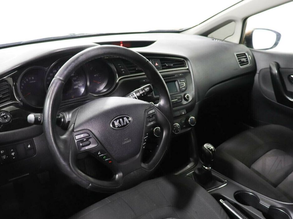 Kia Ceed, 1.6 л, МТ, 2015 фото 8