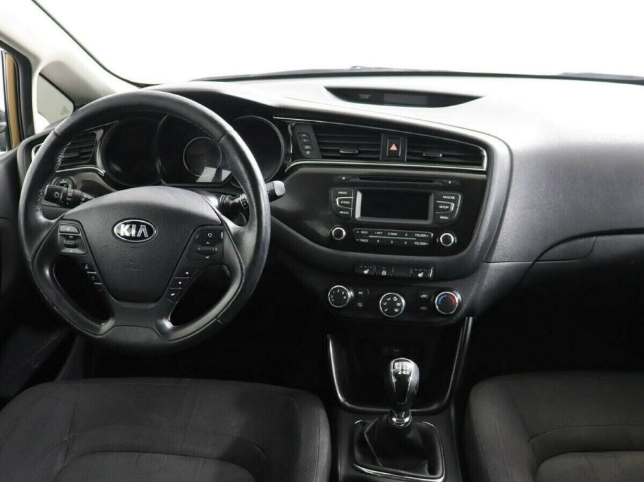 Kia Ceed, 1.6 л, МТ, 2015 фото 1