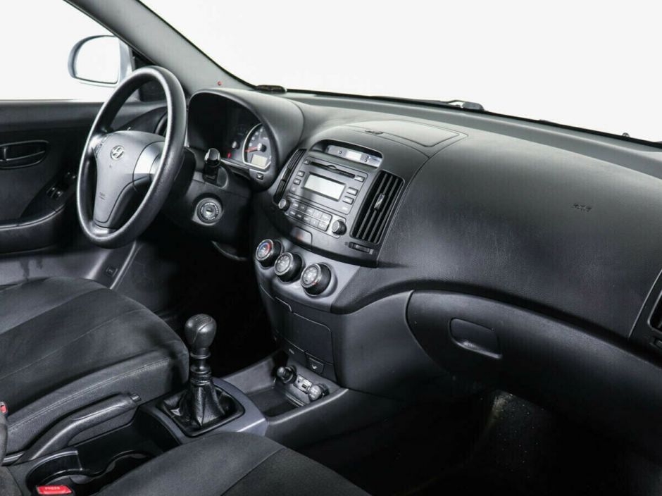 Hyundai Elantra, 1.6 л, МТ, 2010 фото 1
