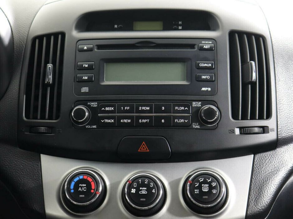 Hyundai Elantra, 1.6 л, АТ, 2011 фото 1