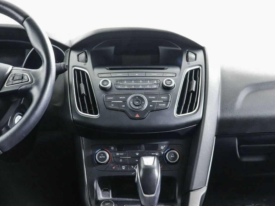 Ford Focus, 1.6 л, Робот, 2017 фото 11