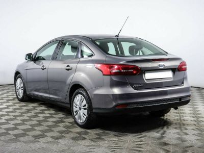 Ford Focus, 1.6 л, РКПП, 2015 фото 6