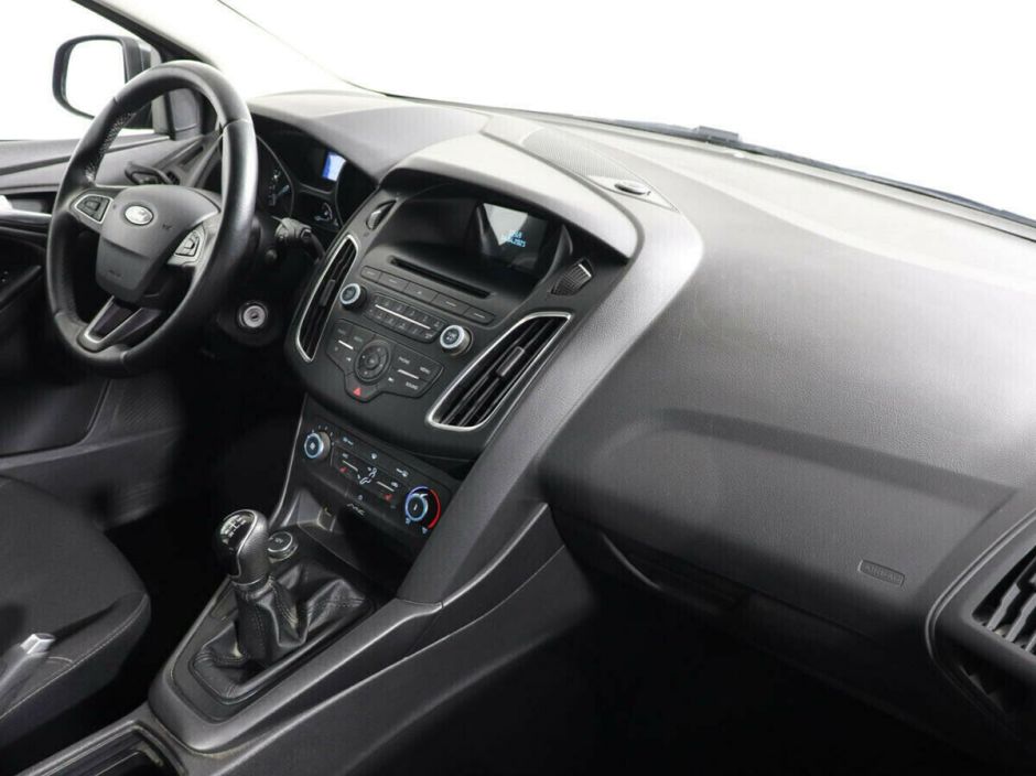 Ford Focus, 1.6 л, МТ, 2017 фото 2