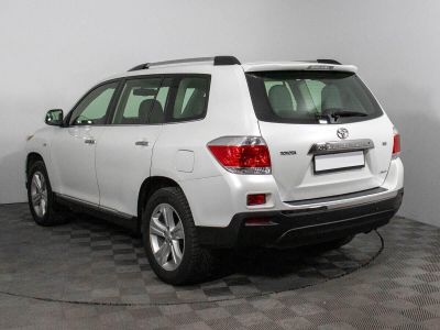 Toyota Highlander, 3.5 л, АКПП, 2012 фото 6