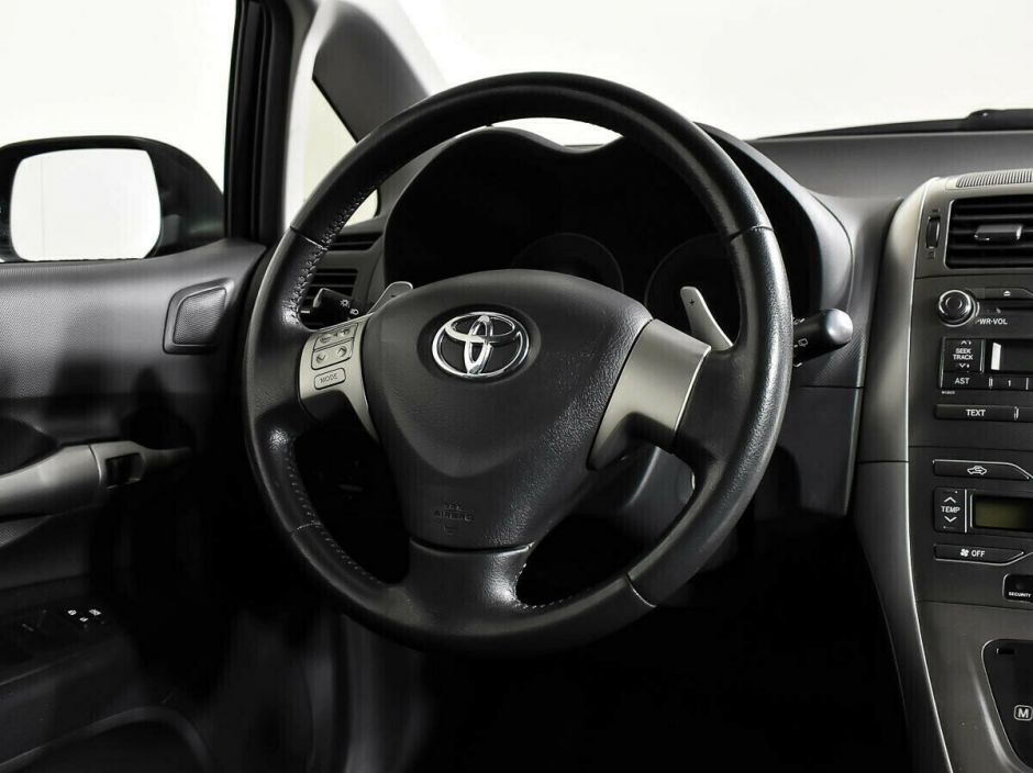 Toyota Auris, 1.6 л, Робот, 2008 фото 7
