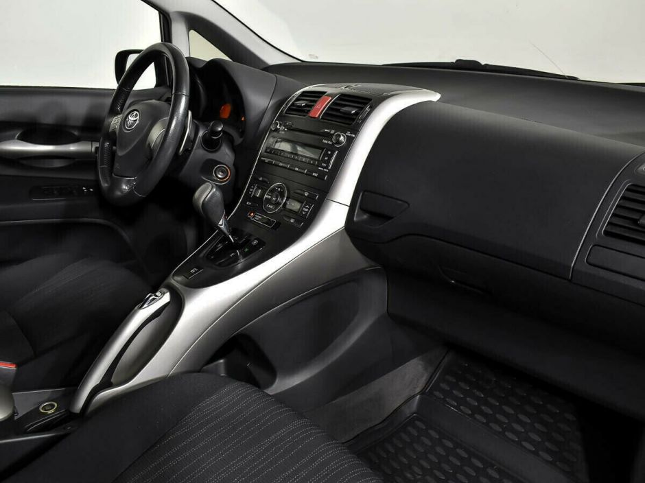 Toyota Auris, 1.6 л, Робот, 2008 фото 1